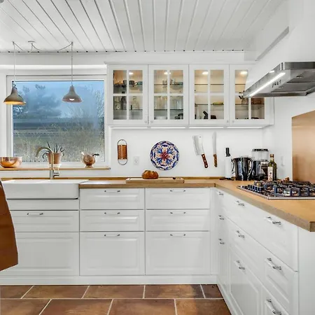 Feriehus Stunning In Holbk With Wifi And 4 Bedrooms Holbæk