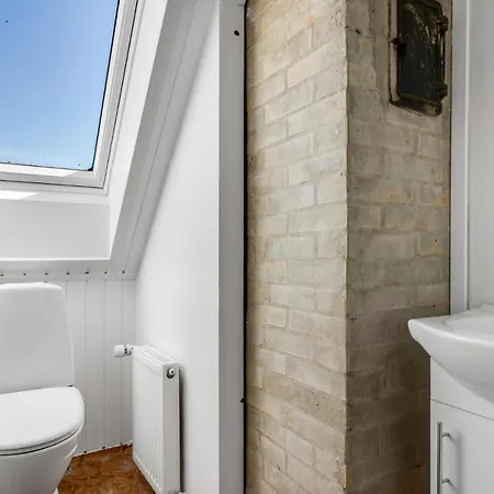 Stunning In Holbk With Wifi And 4 Bedrooms *