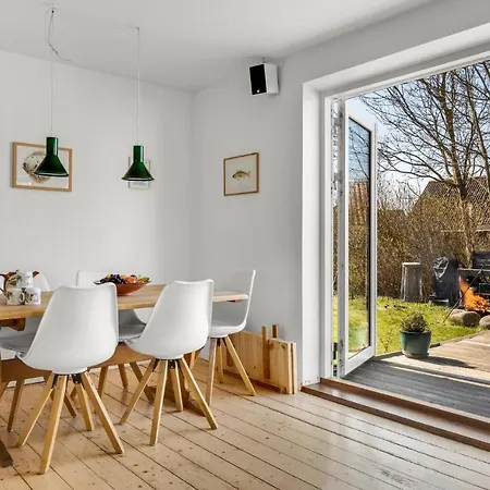 Feriehus Stunning In Holbk With Wifi And 4 Bedrooms Holbæk