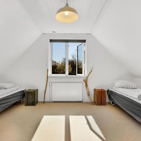 Stunning In Holbk With Wifi And 4 Bedrooms