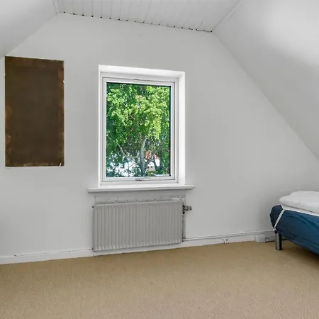 Stunning In Holbk With Wifi And 4 Bedrooms